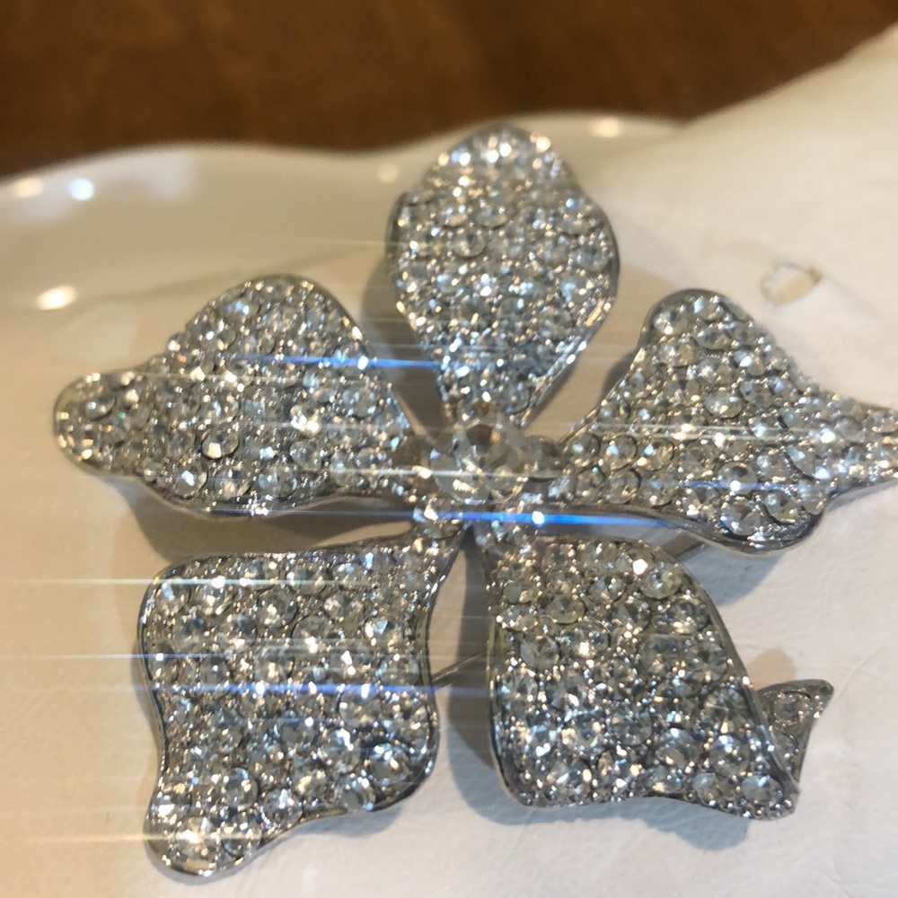 Flower Wedding Brooch/ Hair Pin
